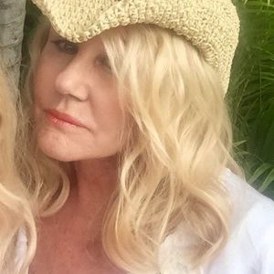 Meet your Posher, Dawn